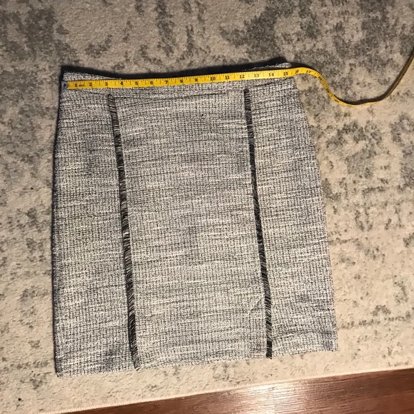 Banana Republic Grey Tweed Boucle Pencil Skirt Size 6 - Picture 6 of 6
